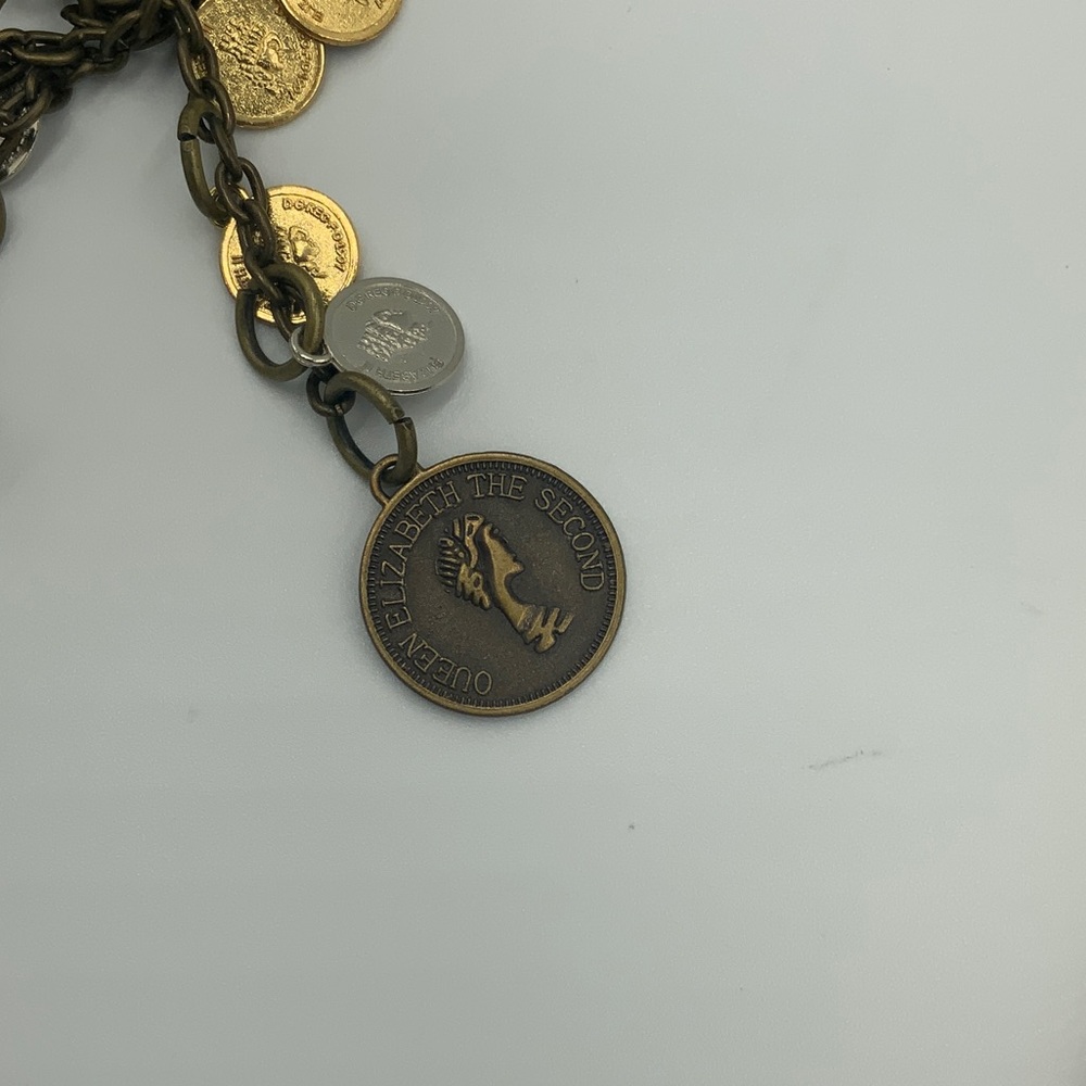 Vintage Queen Elizabeth The Second Bronze  Coin Charm Keychain Purse Charm - Picture 3 of 6